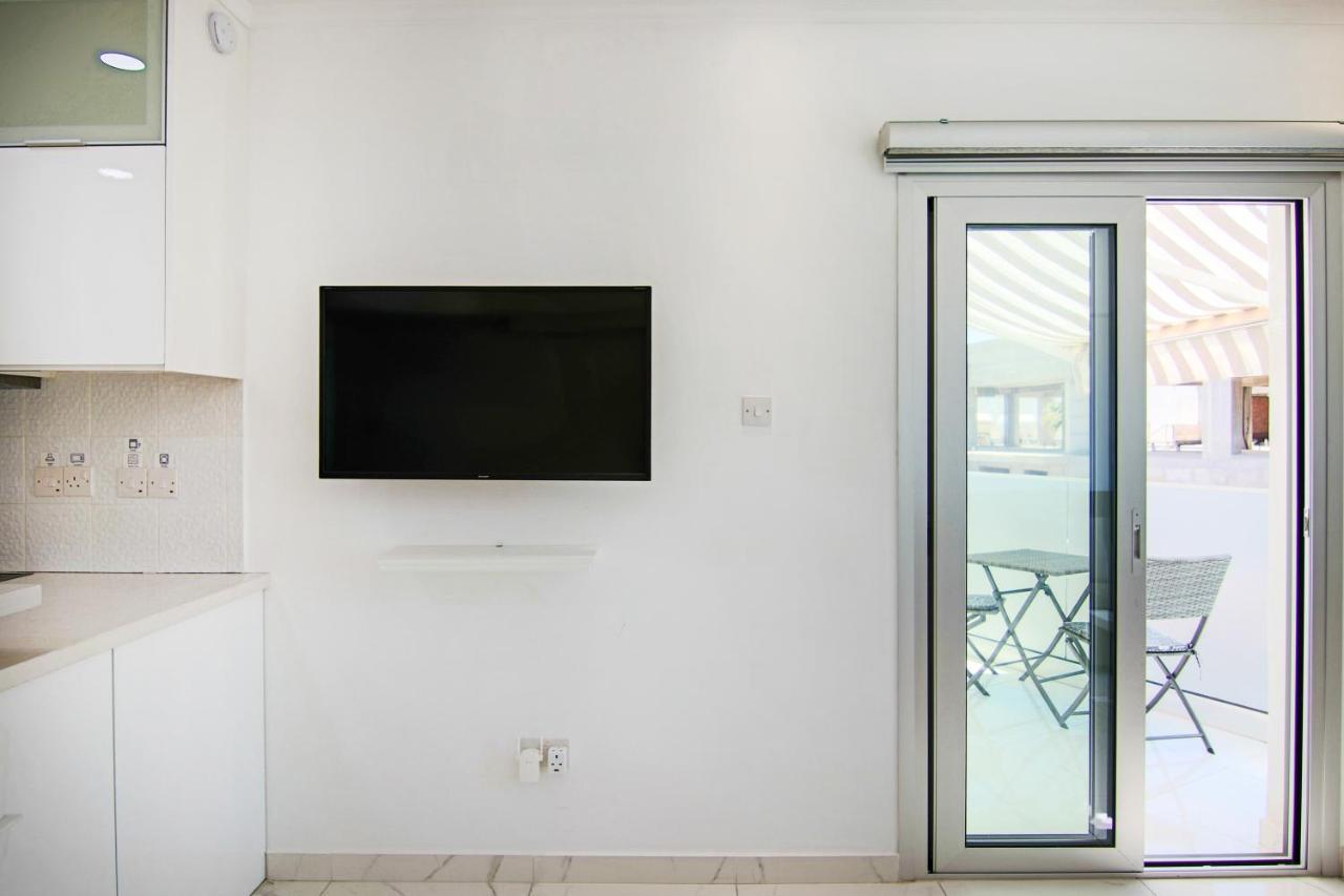 Phaedrus Living: Seaside Luxury Flat Lighthouse 66 Apartment Paphos Exterior photo